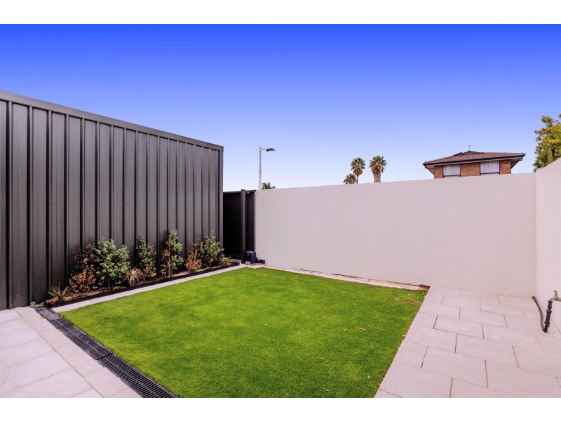 21 Dyer Court, West Lakes SA 5021