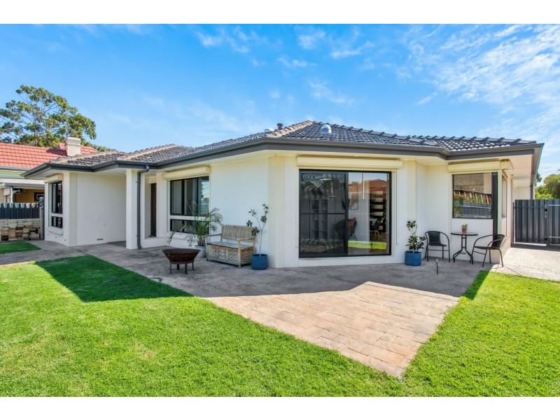 5 St Georges Place, Alberton SA 5014