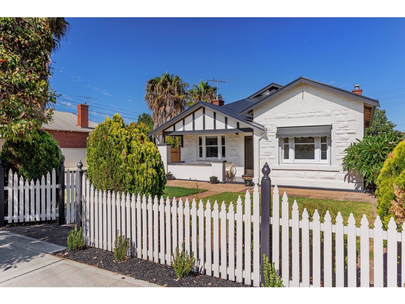 2 Selkirk Avenue, Seaton SA 5023