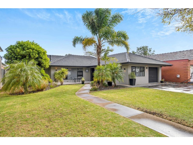 10 Broadmore Avenue, Fulham SA 5024