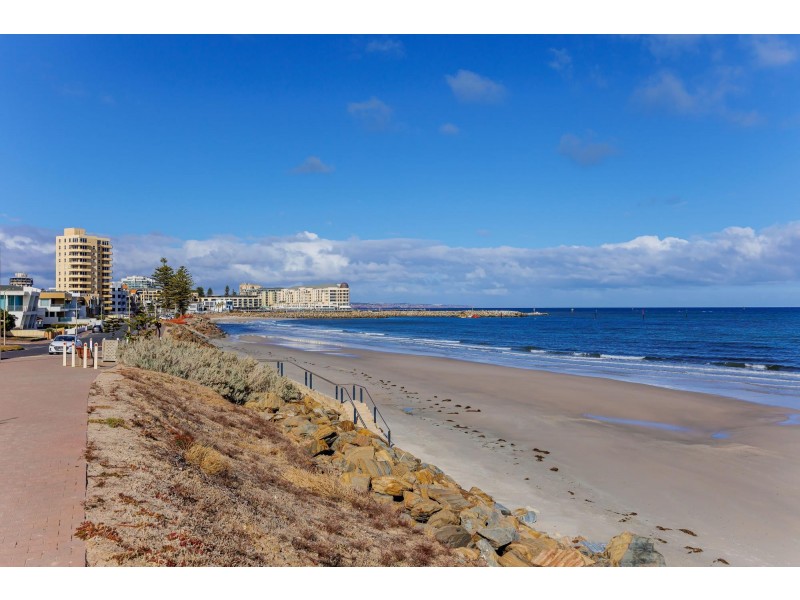 3/33 North Esplanade, Glenelg North SA 5045