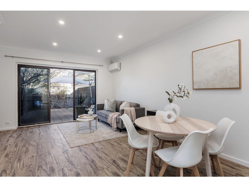 2/131 Brebner Drive, West Lakes SA 5021