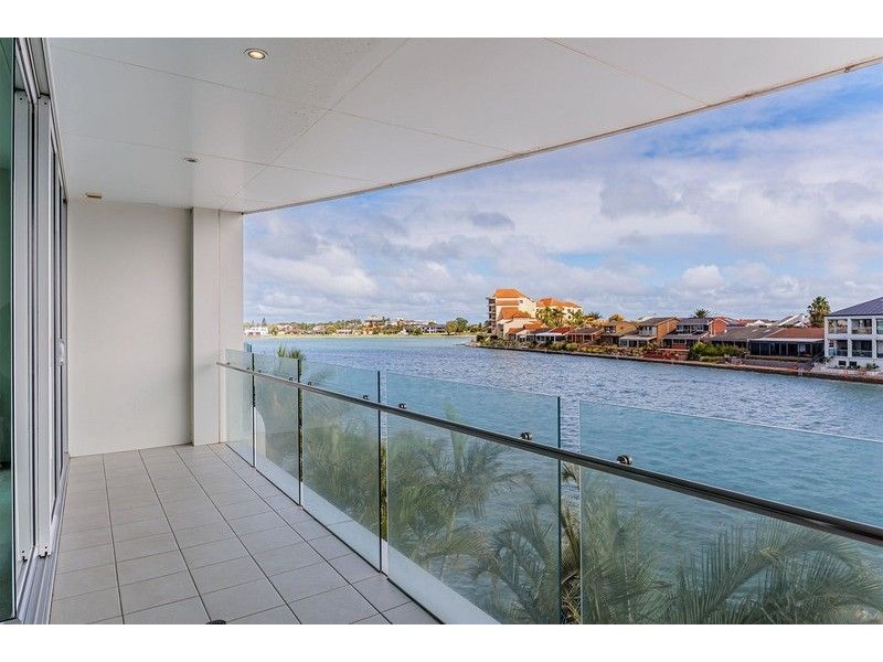 9/155 Brebner Drive, West Lakes SA 5021