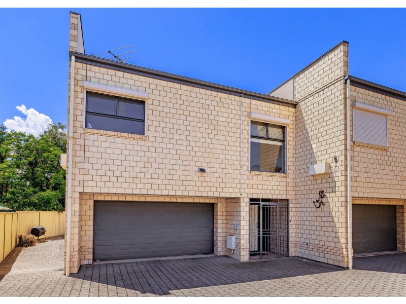 3/3 Carnoustie Court, West Lakes SA 5021