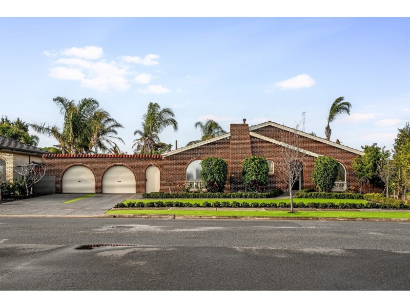 22 Lochside Drive, West Lakes SA 5021