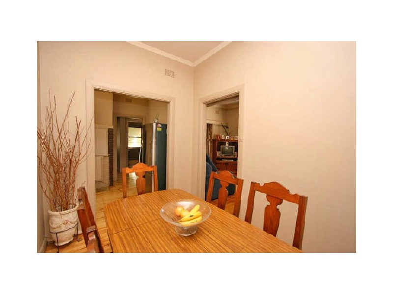 11 Glenavon Street, Woodville South SA 5011