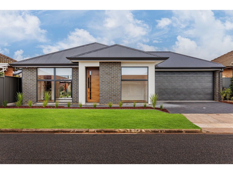 24 Yalpara Avenue, Seaton SA 5023