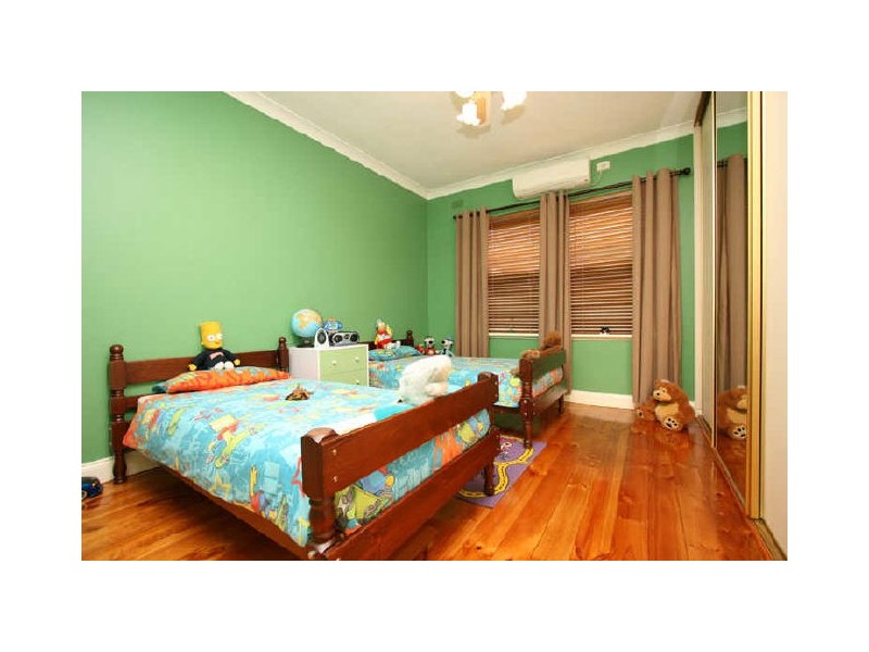 9 Green Road, Woodville West SA 5011