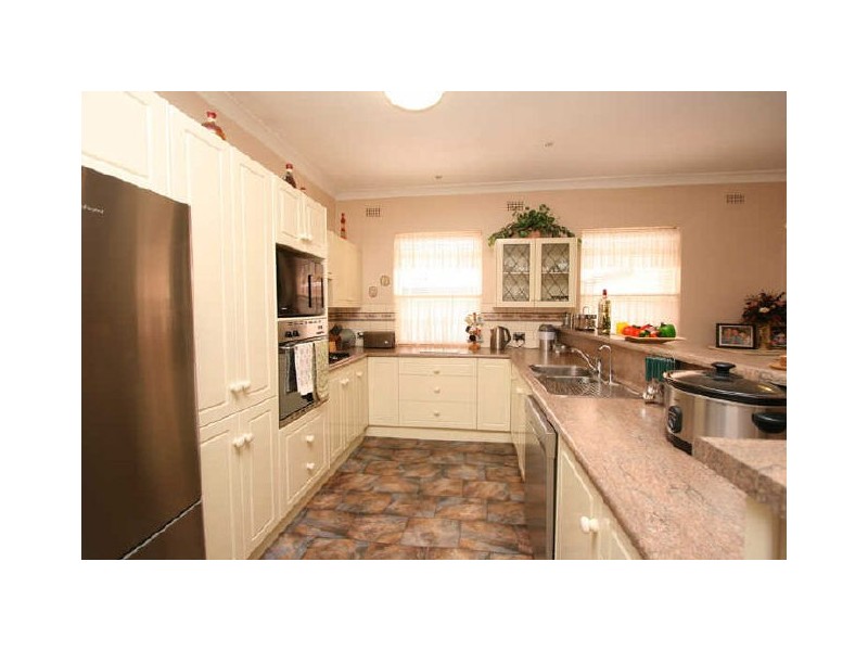 9 Green Road, Woodville West SA 5011