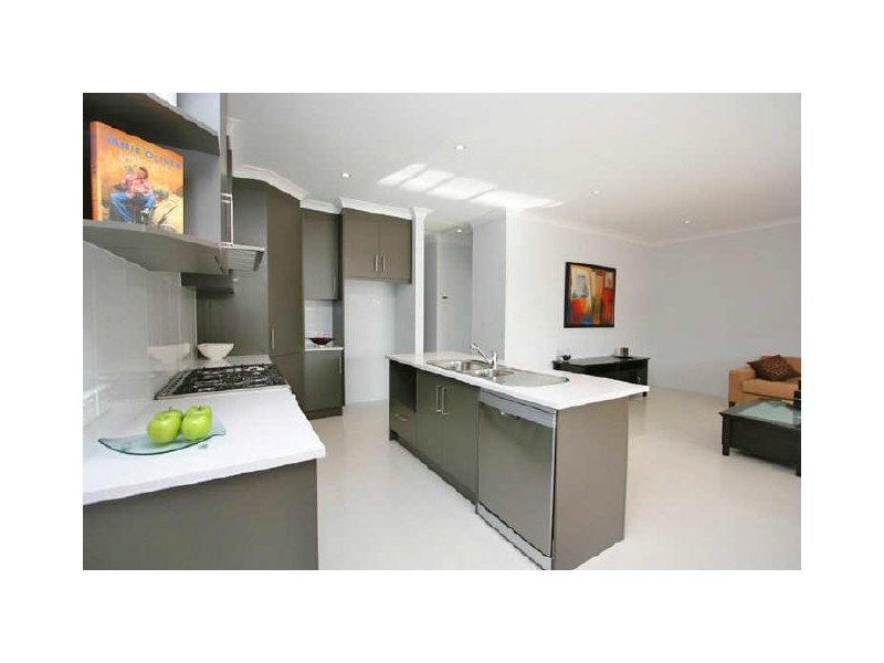 4 Heysen Crescent, West Lakes Shore SA 5020