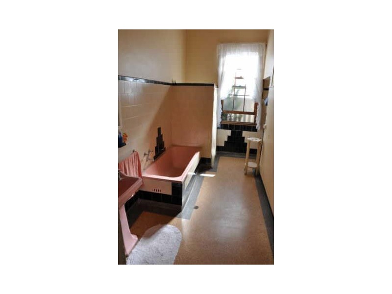 138 Seaview Road, Henley Beach South SA 5022