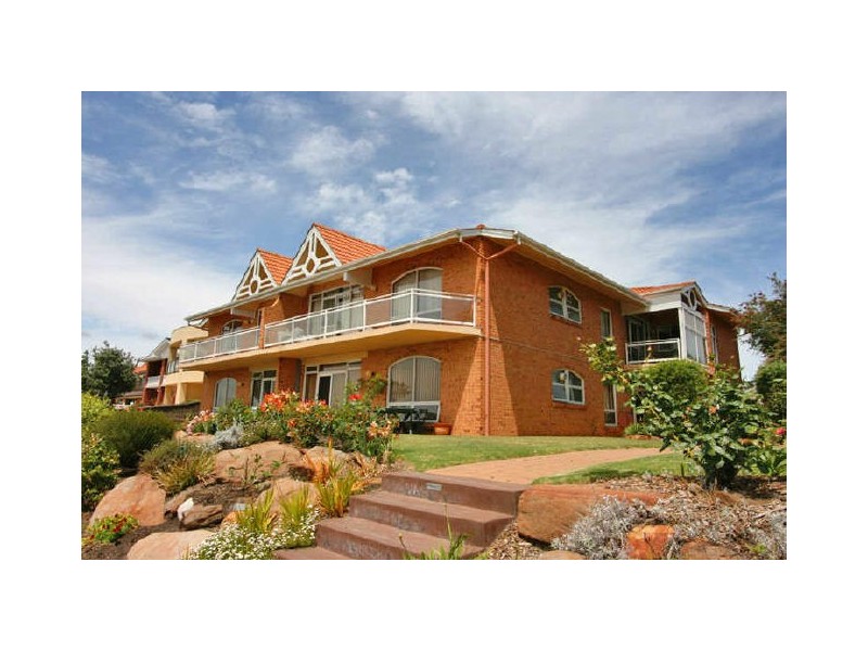 8/6 Sunrise Court, West Lakes SA 5021