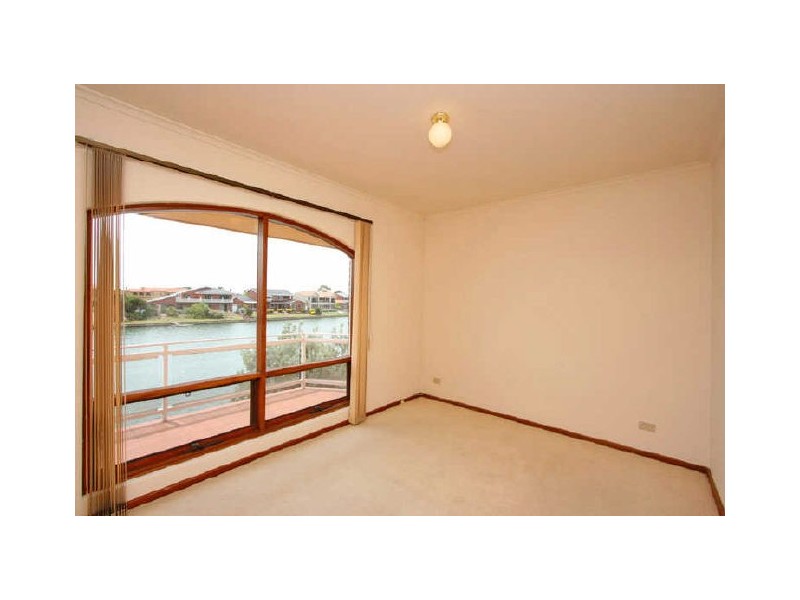 8/6 Sunrise Court, West Lakes SA 5021