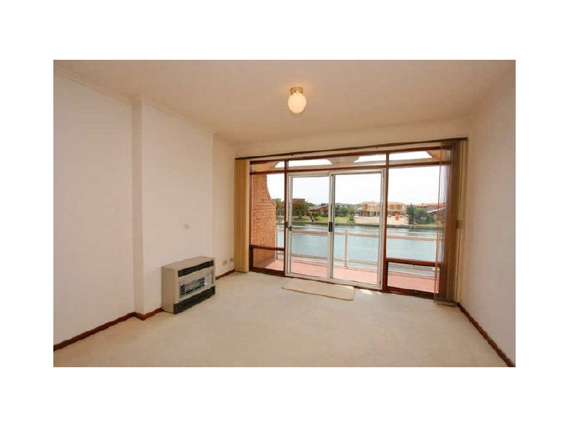 8/6 Sunrise Court, West Lakes SA 5021