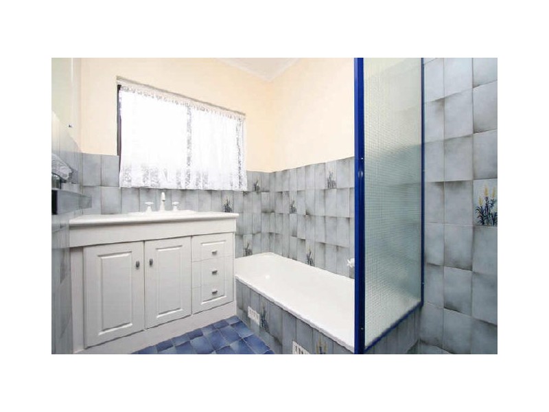 41 Lakeview Drive, West Lakes SA 5021