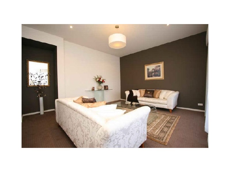 22 Yarle Street, Mawson Lakes SA 5095