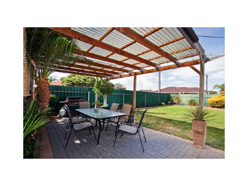 1 Lily Avenue, Seaton SA 5023