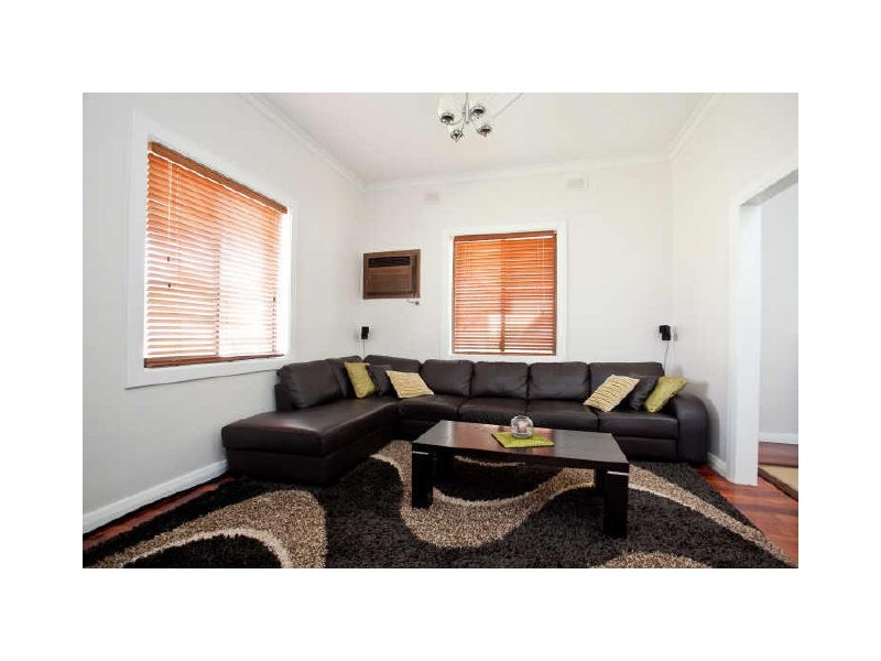 1 Lily Avenue, Seaton SA 5023