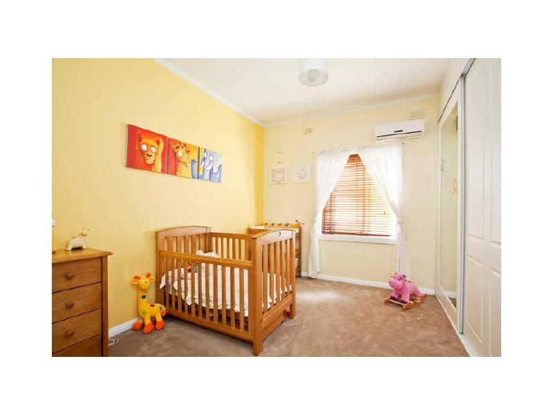 1 Lily Avenue, Seaton SA 5023