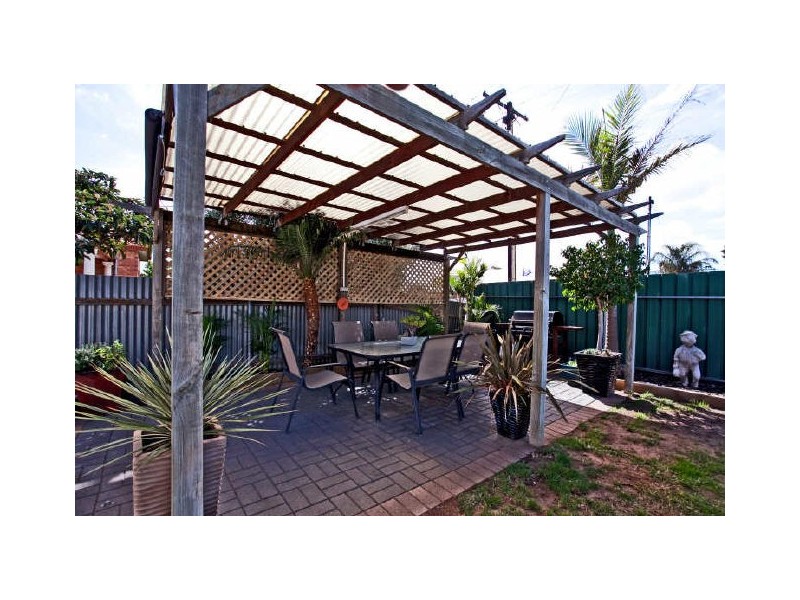 1 Lily Avenue, Seaton SA 5023