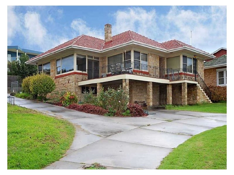 65 Hindmarsh Road, Victor Harbor SA 5211