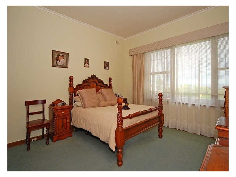 65 Hindmarsh Road, Victor Harbor SA 5211