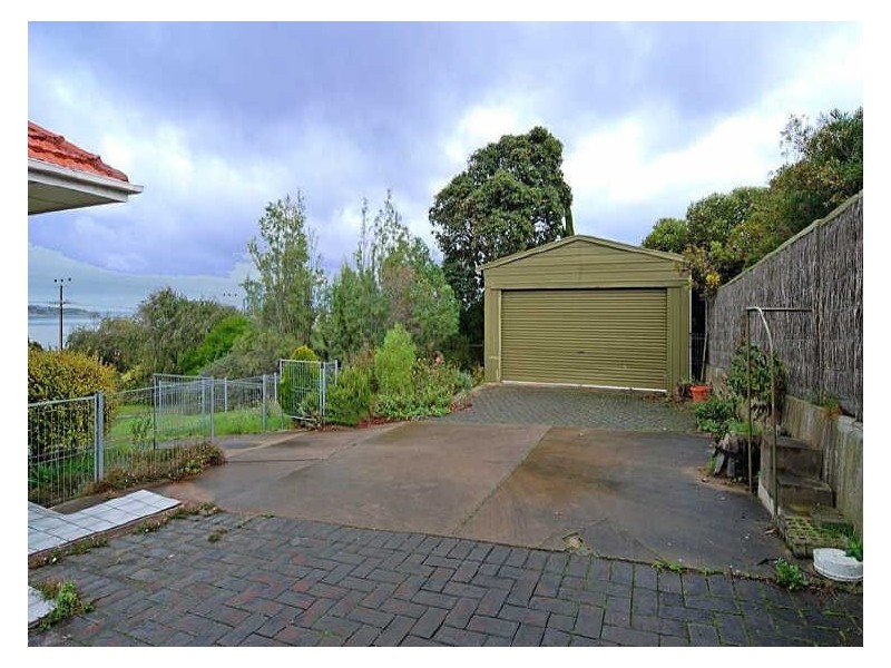 65 Hindmarsh Road, Victor Harbor SA 5211