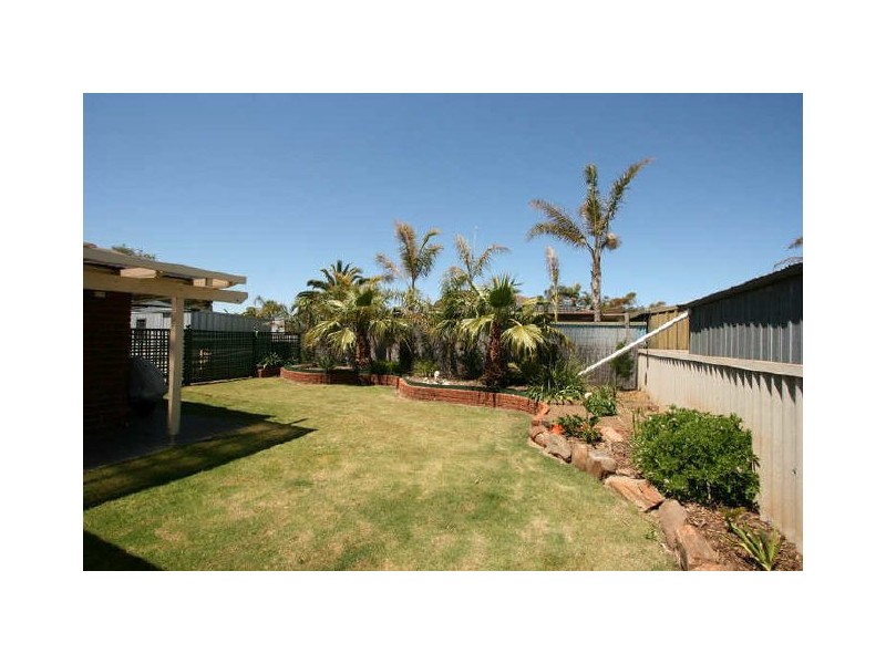 28 Lancaster Drive, North Haven SA 5018