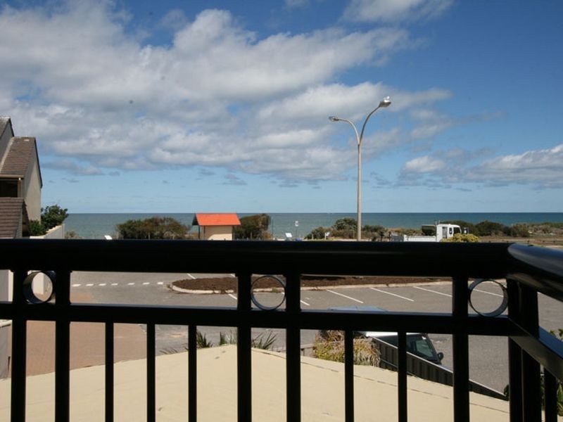 5/251 Military Road, West Lakes Shore SA 5020