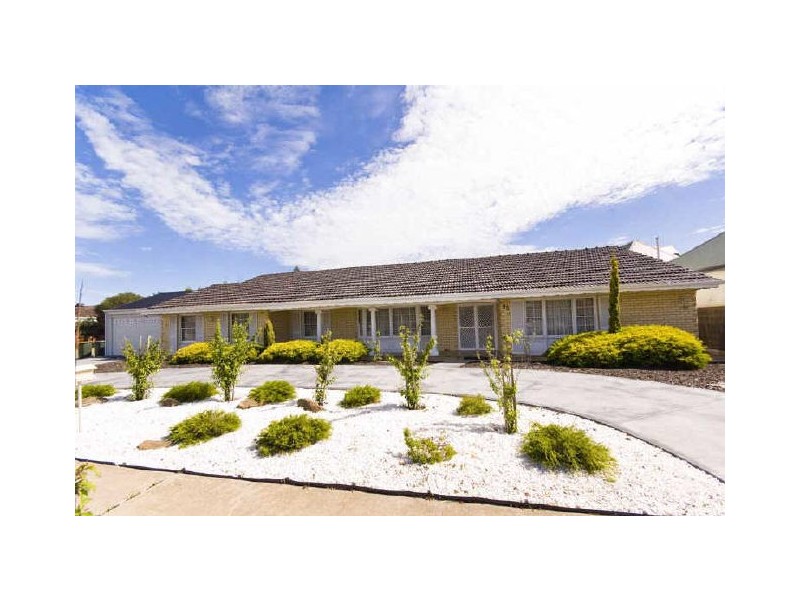 93 Lochside Drive, West Lakes SA 5021