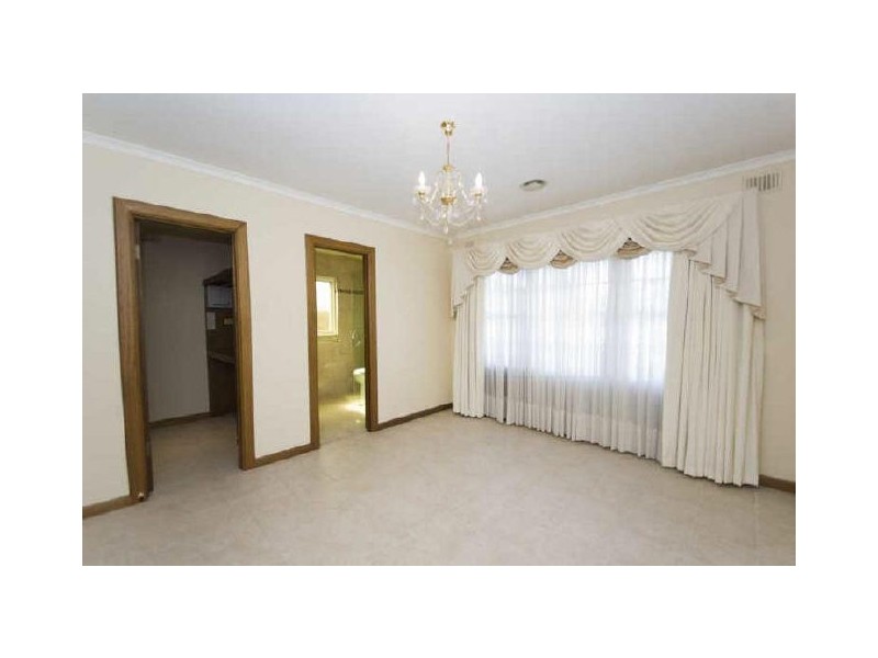 93 Lochside Drive, West Lakes SA 5021