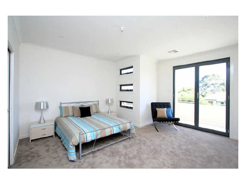 9A Gosse Avenue, Glenelg North SA 5045