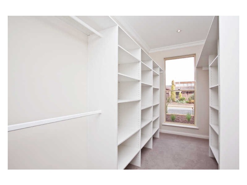 21 Antigua Grove, West Lakes SA 5021