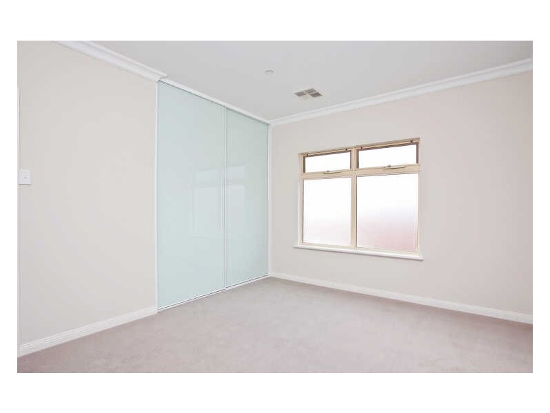 21 Antigua Grove, West Lakes SA 5021