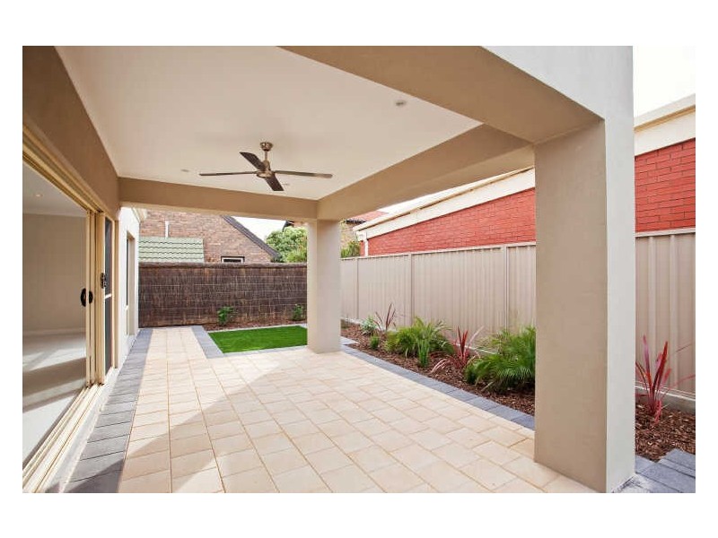 21 Antigua Grove, West Lakes SA 5021