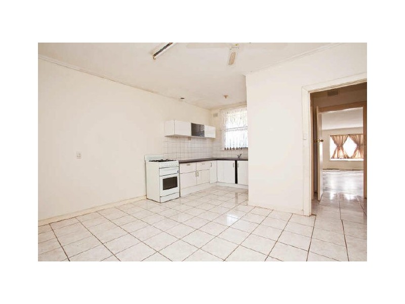 42 Essex Street, Mansfield Park SA 5012