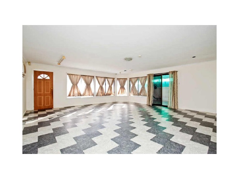 42 Essex Street, Mansfield Park SA 5012