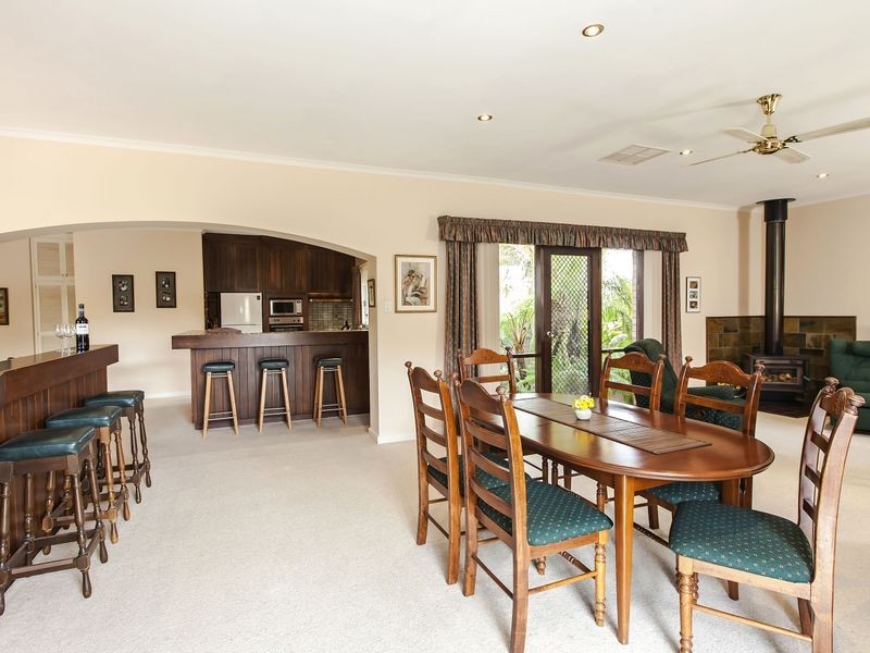 11 Ayton Avenue, Fulham SA 5024