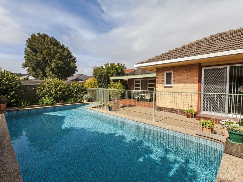 11 Ayton Avenue, Fulham SA 5024