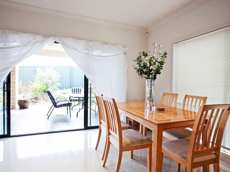 7 Lorentz Court, Mawson Lakes SA 5095