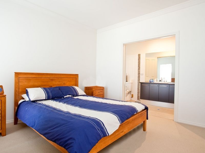 7 Lorentz Court, Mawson Lakes SA 5095