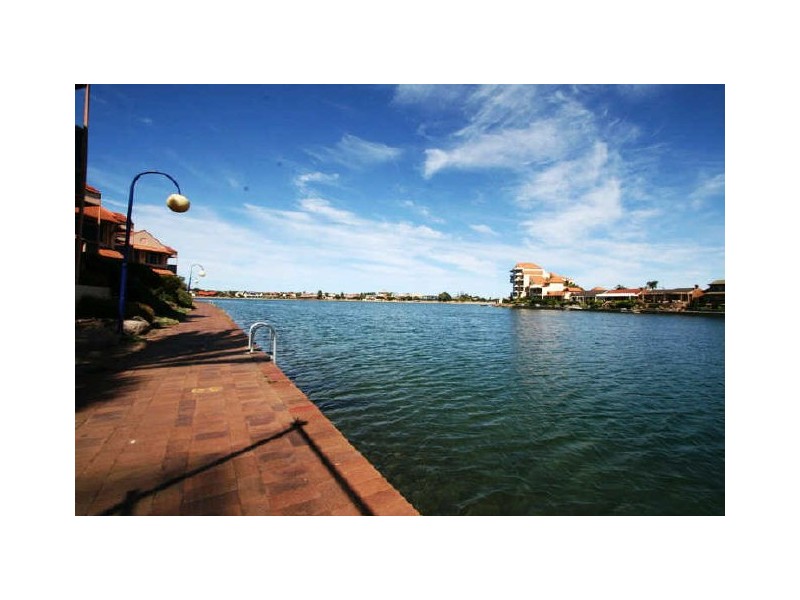 16/155 Brebner Drive, West Lakes SA 5021