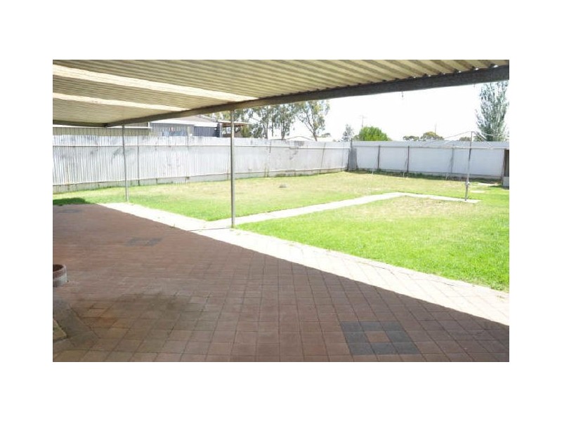 5 Hill Road, Wingfield SA 5013