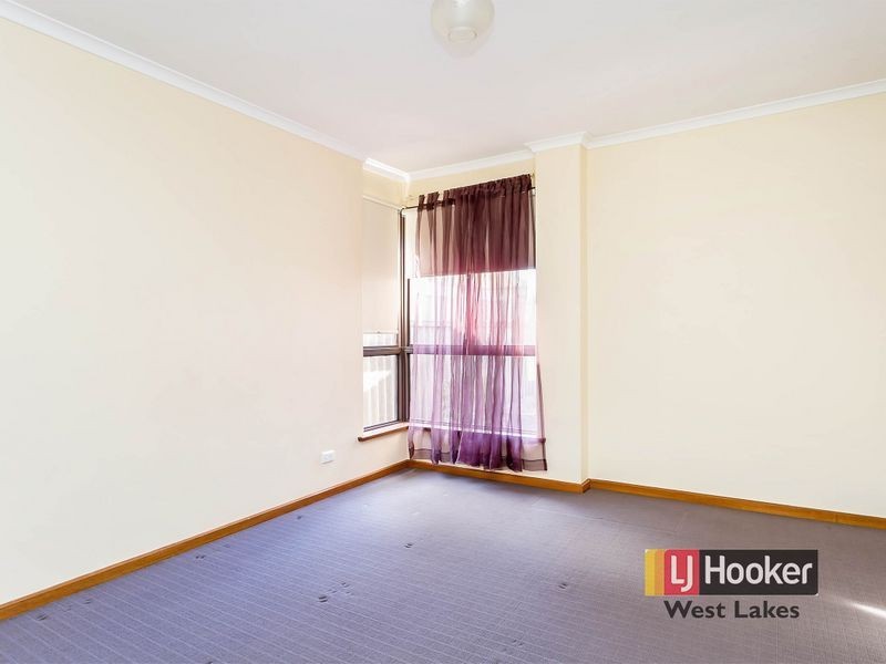 2/61 Klingberg Drive, North Haven SA 5018