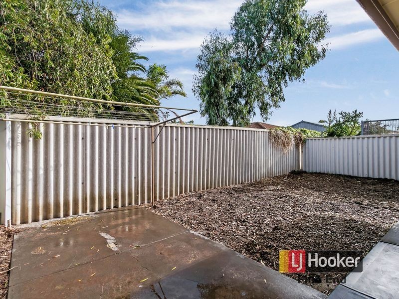 2/61 Klingberg Drive, North Haven SA 5018