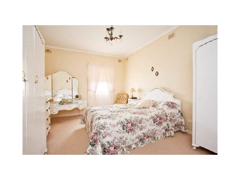 25 Swan Terrace, Semaphore South SA 5019
