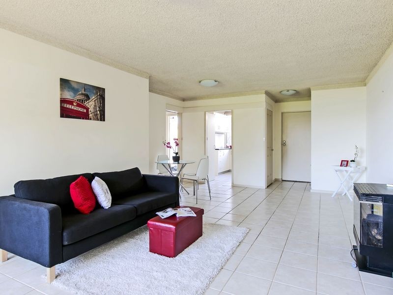 1/82 Military Road, Tennyson SA 5022