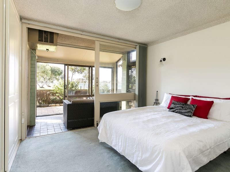 1/82 Military Road, Tennyson SA 5022