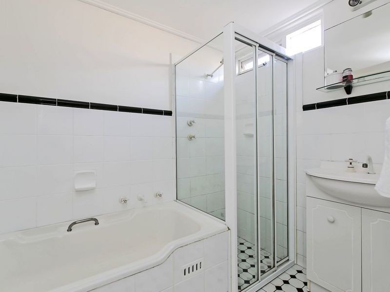 1/82 Military Road, Tennyson SA 5022