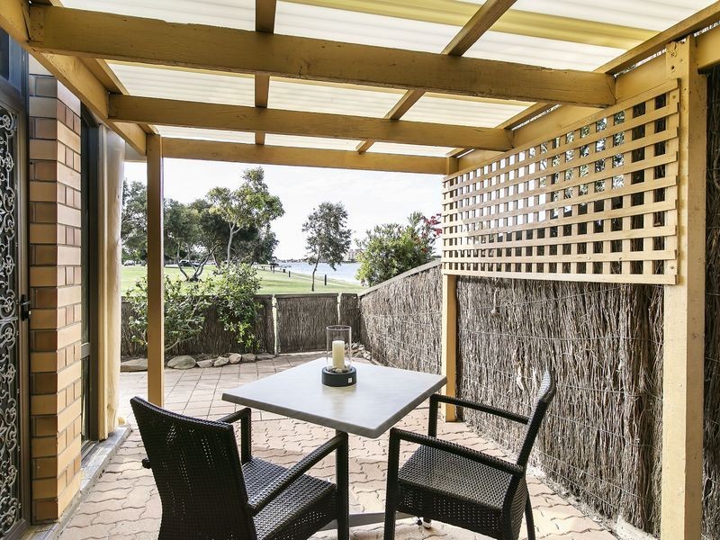 1/82 Military Road, Tennyson SA 5022